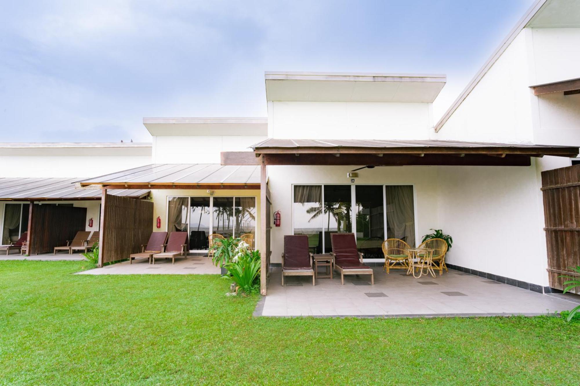 Langkah Syabas Beach Resort Kinarut Ngoại thất bức ảnh